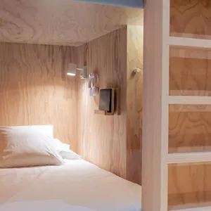 Colo Colo - Single Private Beds Hostel