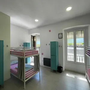  Hostel Downtown River